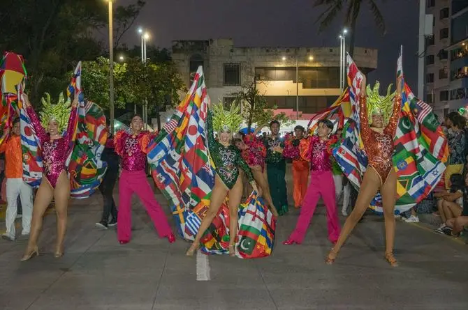 ¡Ambientazooo! El primer papaqui fue un auténtico preludio de Carnaval de Veracruz 